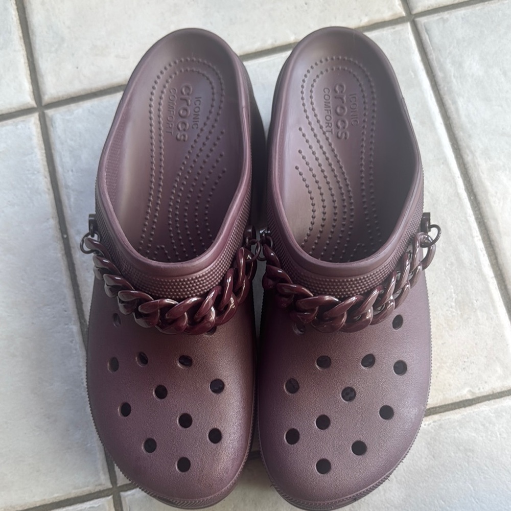 CROCS Women's Chain Detail Platform Clogs - Dark Brown - Picture 3 of 6